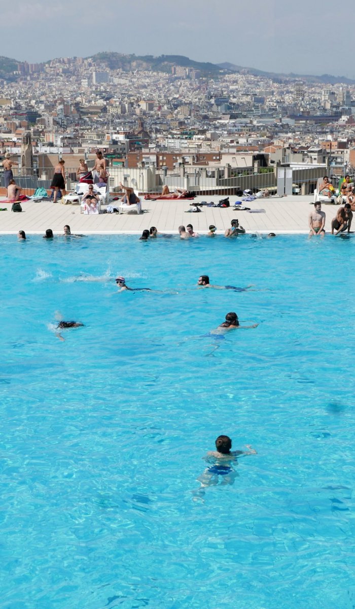 Great Swiming poll in Barcelona
